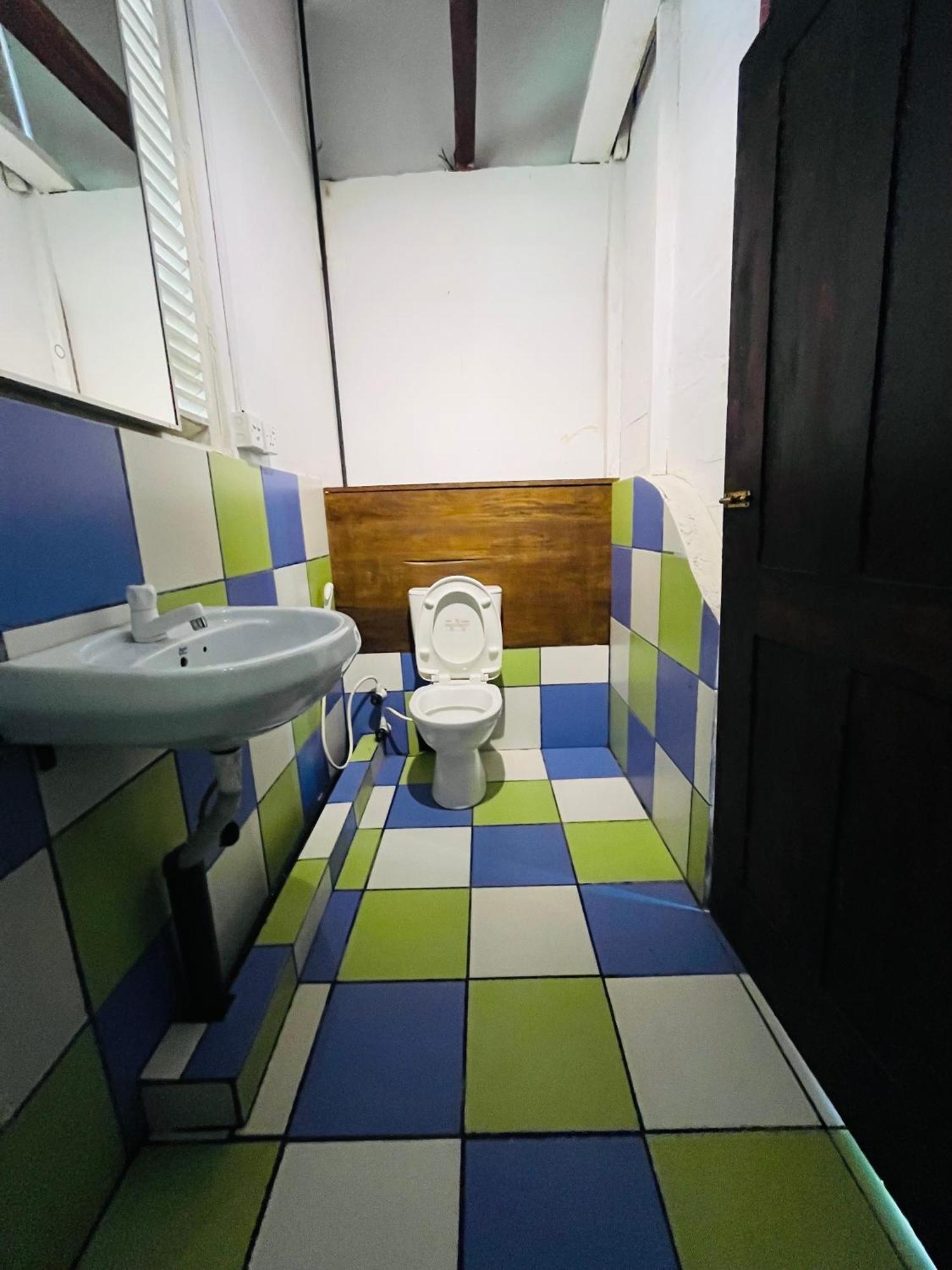 Thelakehostel Hikkaduwa Dış mekan fotoğraf