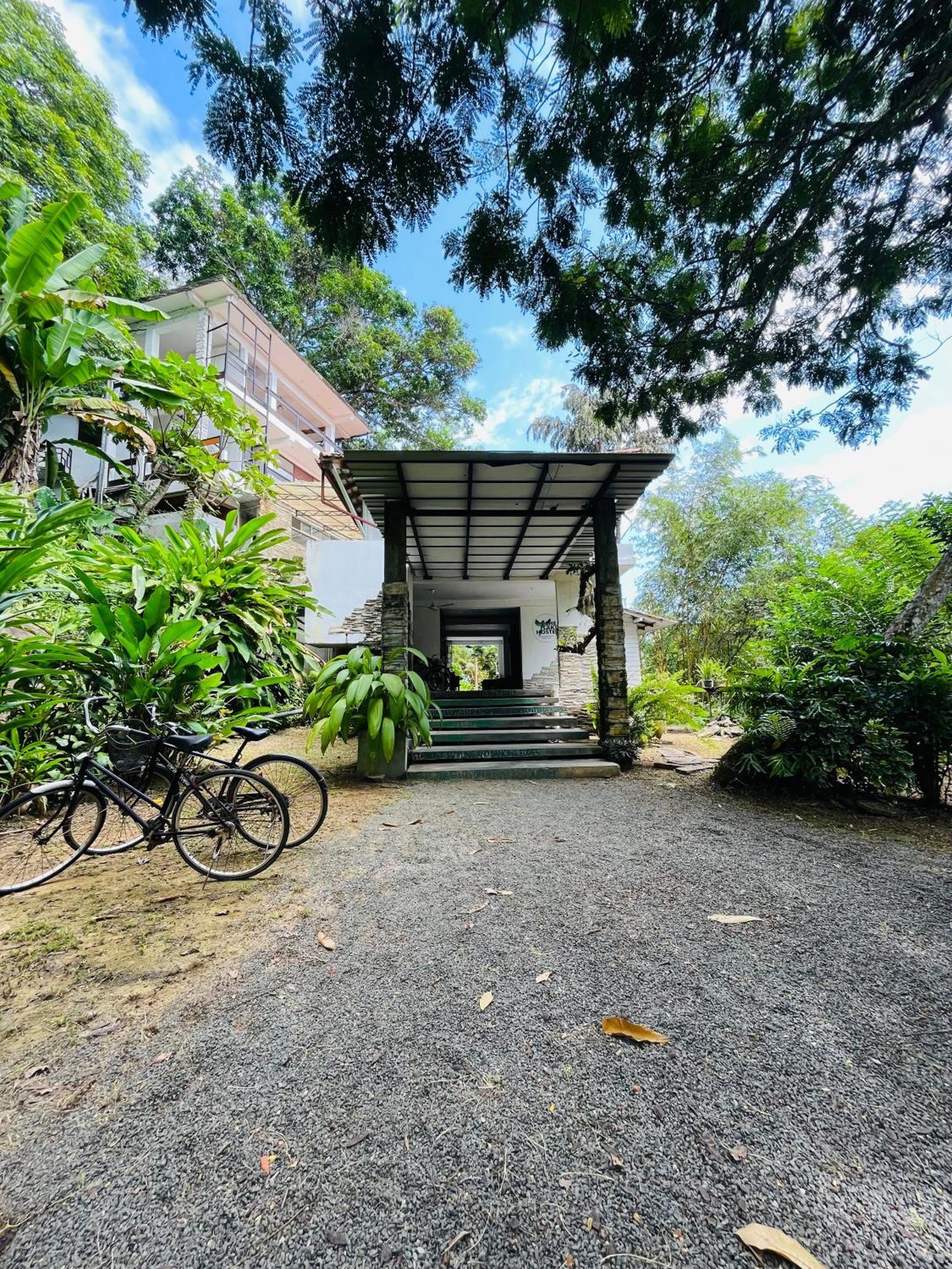Thelakehostel Hikkaduwa Dış mekan fotoğraf